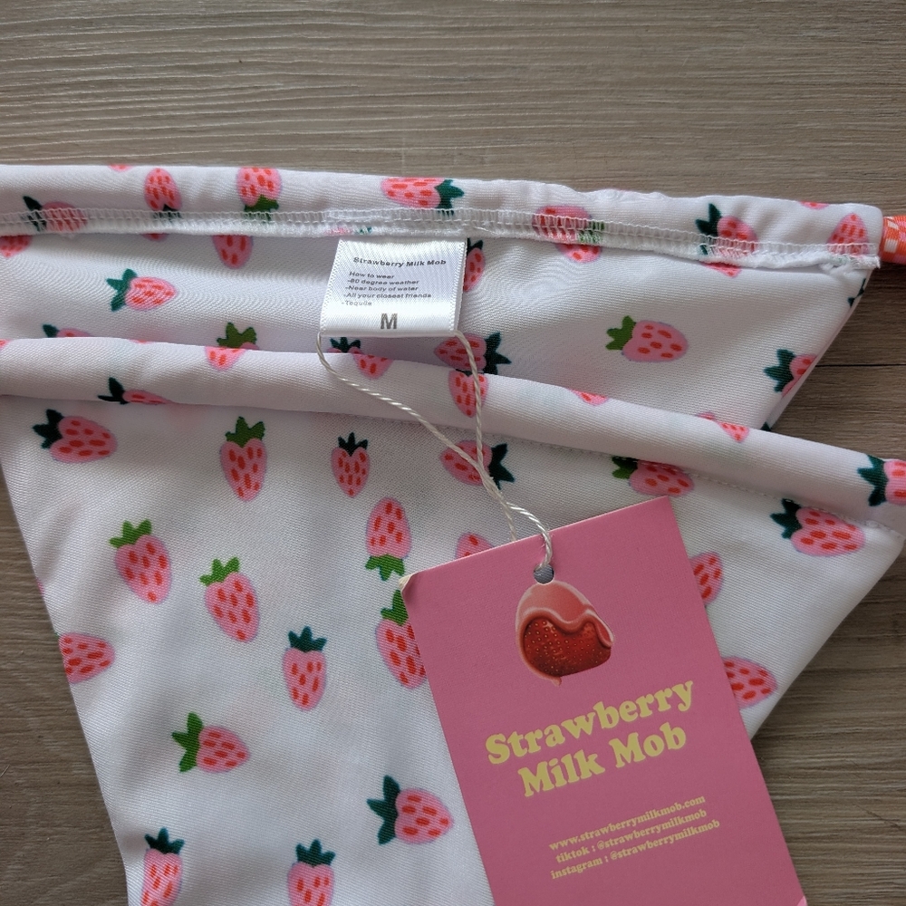 Strawberry Milk Mob White & Pink Heart Print Bikini - Picture 4 of 9